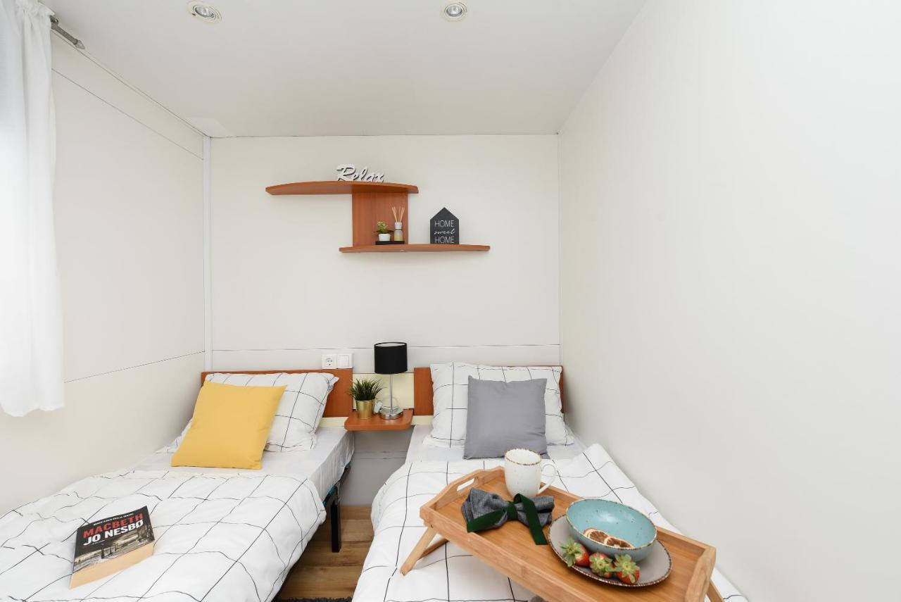 Mia Mobile Home With Jacuzzi Ждрелац Экстерьер фото