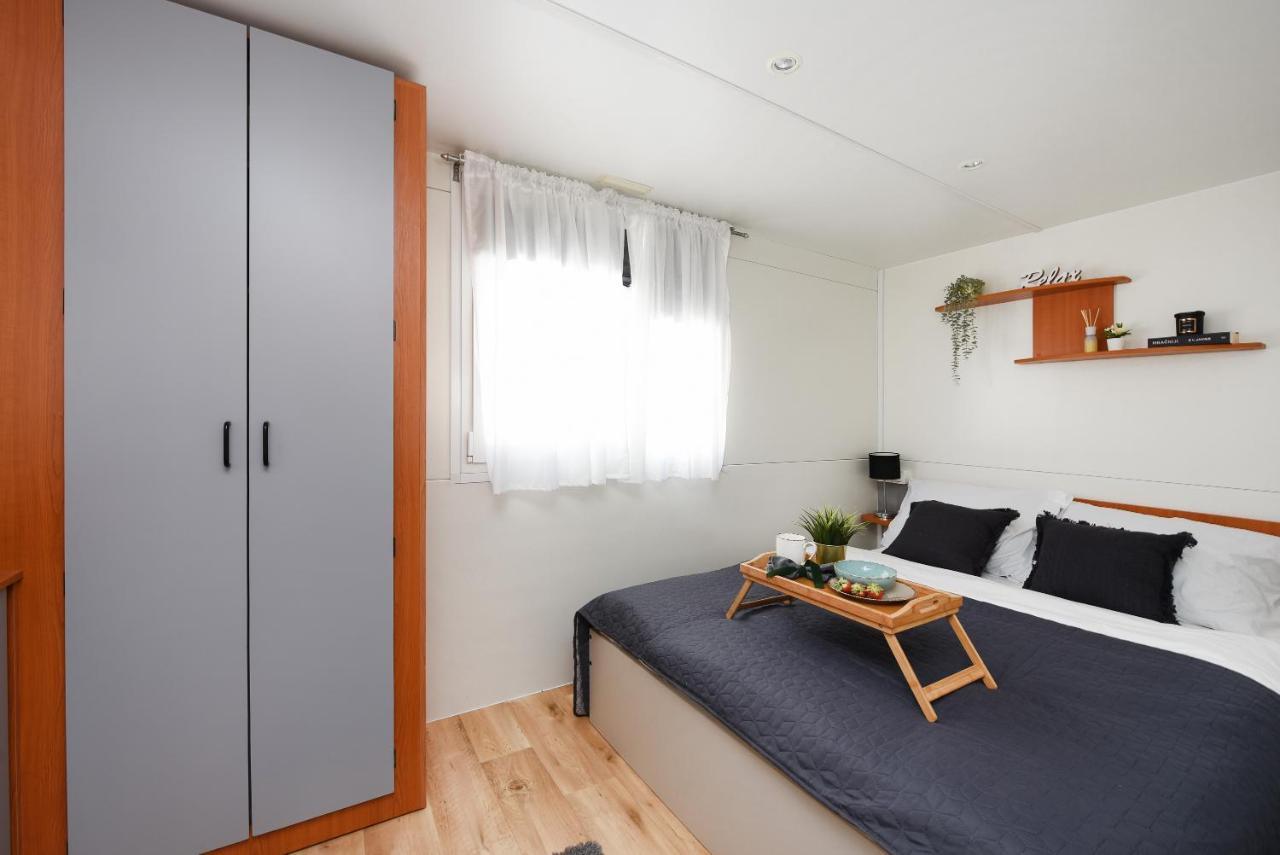Mia Mobile Home With Jacuzzi Ждрелац Экстерьер фото